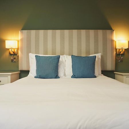 Rose And Crown Yealmpton Otel Dış mekan fotoğraf