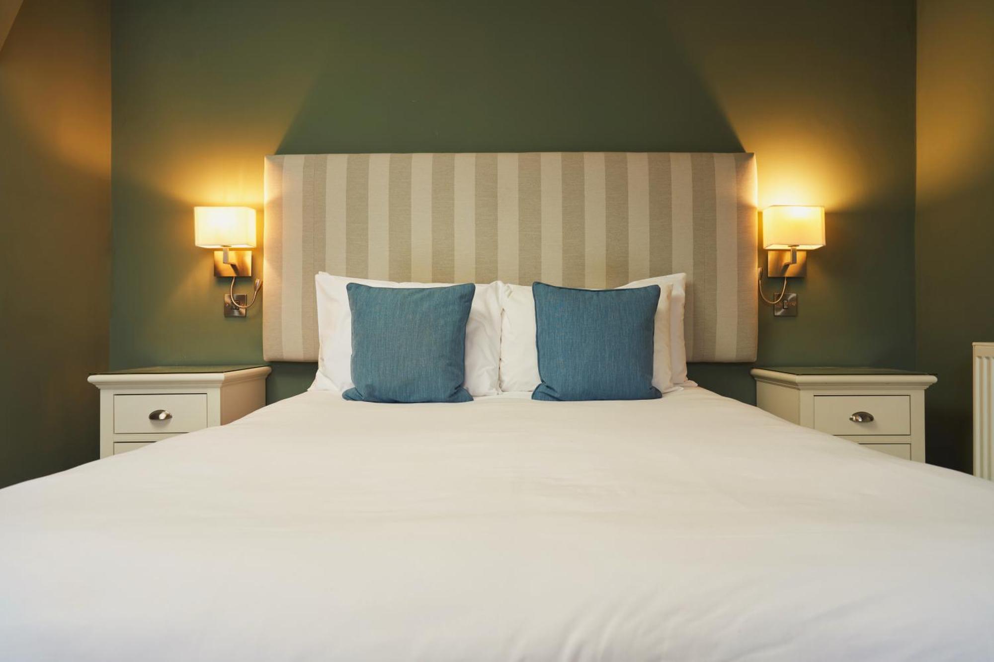 Rose And Crown Yealmpton Otel Dış mekan fotoğraf